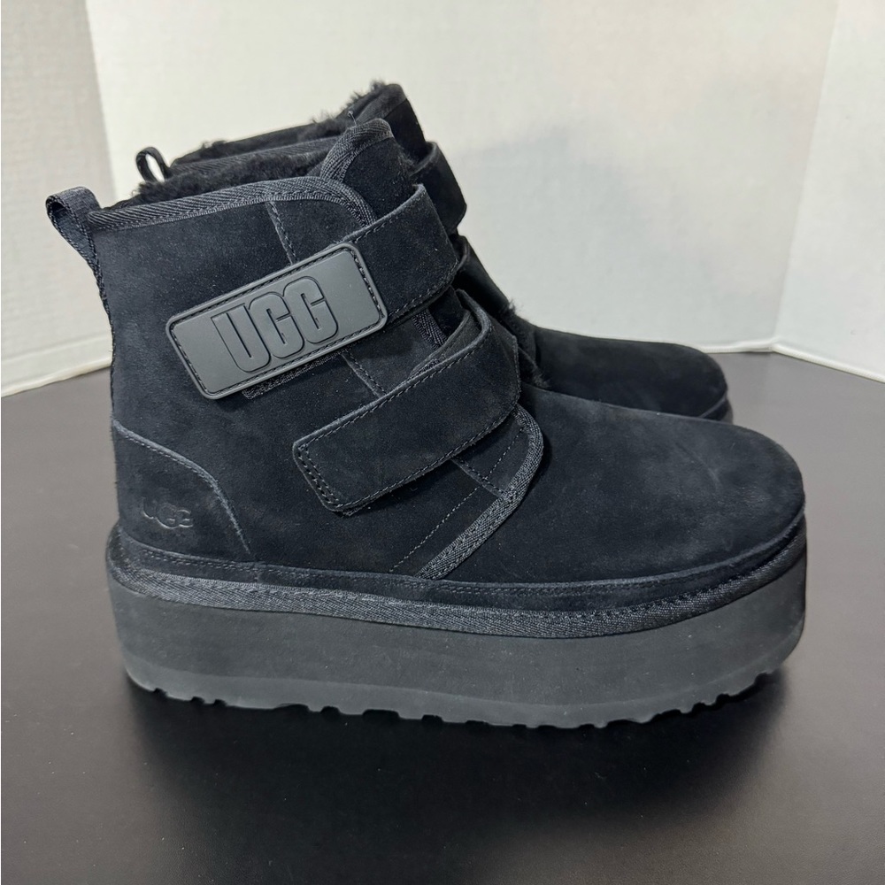 Womens UGG neumel platform chukka boot